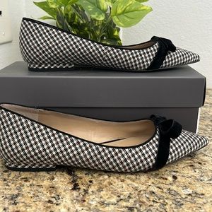Ann Taylor bow flat show- barely worn